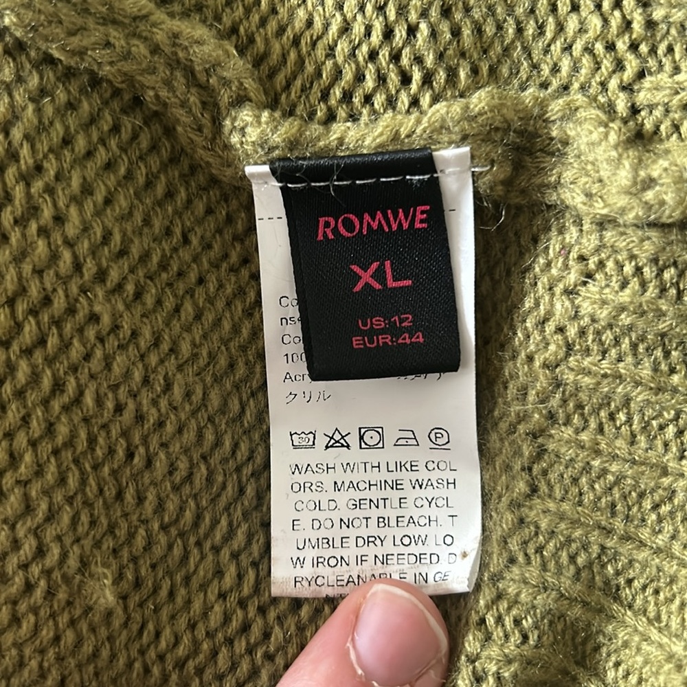 blouse - Picture 4 of 4